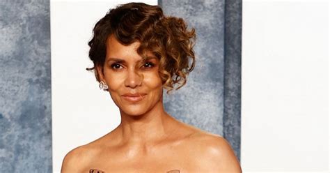 halle berry breast|Halle Berry, 56, strips completely NUDE as fans rush to。